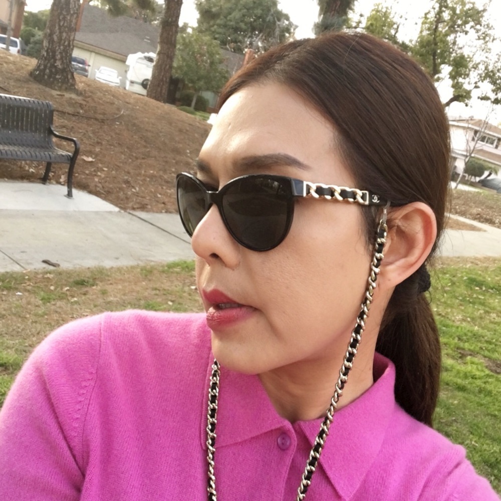100 % authentic Chanel sunglasses with chain